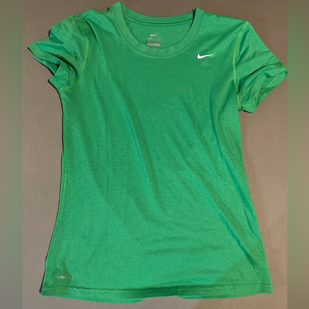 Nike Dri-fit. Women’s size small. Kelly green color.